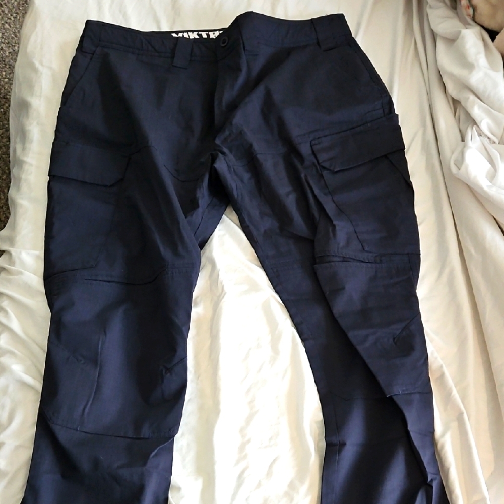 Viktos Navy WARTORN Cargo Pants 38Wx32L